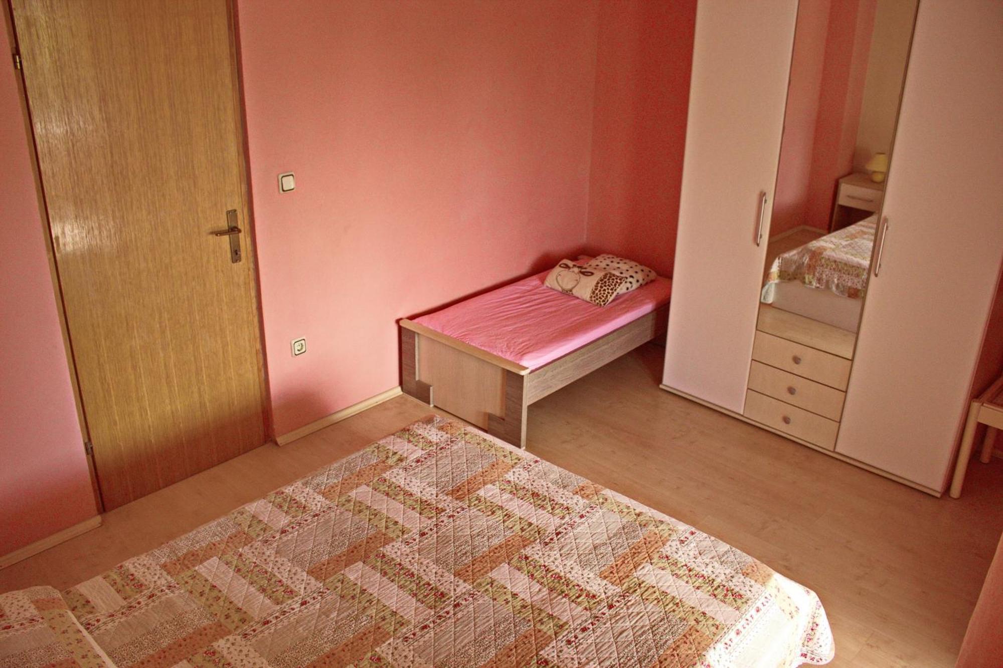 Apartments By The Sea Nin, Zadar - 12890 Номер фото